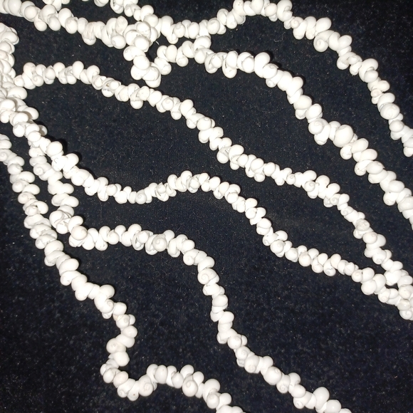 Shell necklace - Picture 3 of 4